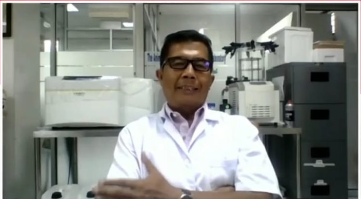 Guru Besar virulogi dan molekuler biologi Universitas Udayana Bali, Prof Ngurah Mahardika saat membahas tema “Tata Cara Menemukan Vaksin