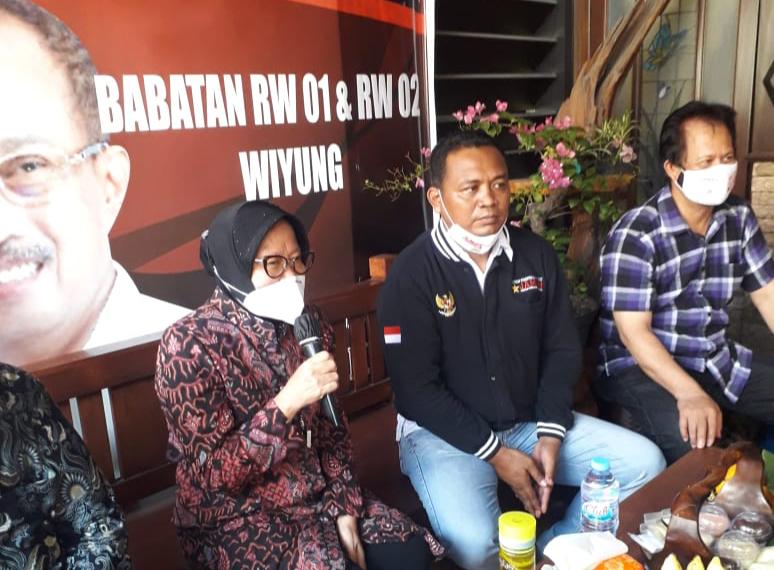 Wali Kota Surabaya Tri Rismaharini ketika mengajak warga Wiyung memilih Eri-Armuji. (Foto: PDI Perjuangan)