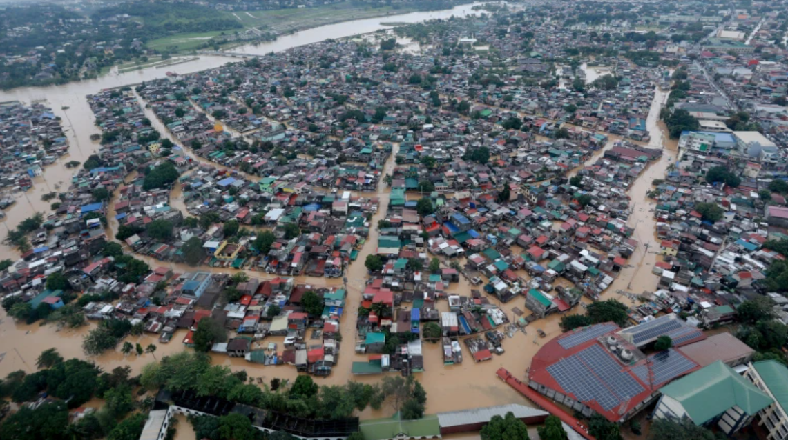 Banjir akibat Topan Vamco di Filipina. (Al Jazeera)