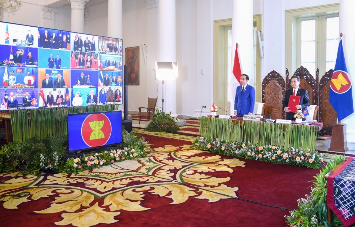 Presiden Jokowi saat KTT Asean Plus Plus via daring.