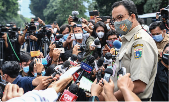 Gubernur DKI Jakarta saat memberikan keterangan kepada wartawan di Markas Kepolisian Daerah Metro Jaya. (Foto: Antara)