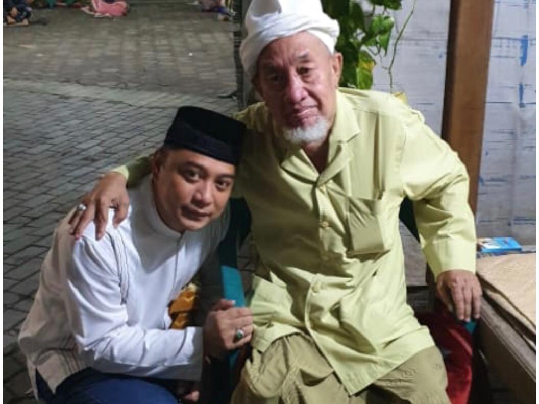 Calon Walikota Surabaya Eri Cahyadi ketika silaturahmi ke Ponpes Nurul Cholil, Syaikhona Cholil Bangkalan. (Foto: Istimewa)
