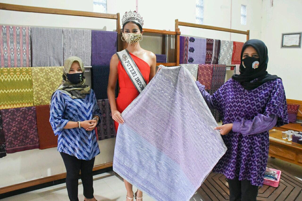  Pagelaran fashion show yang diselenggarakan Dekanasda Kota Kediri di Selomangleng. (Foto: Istimewa) 