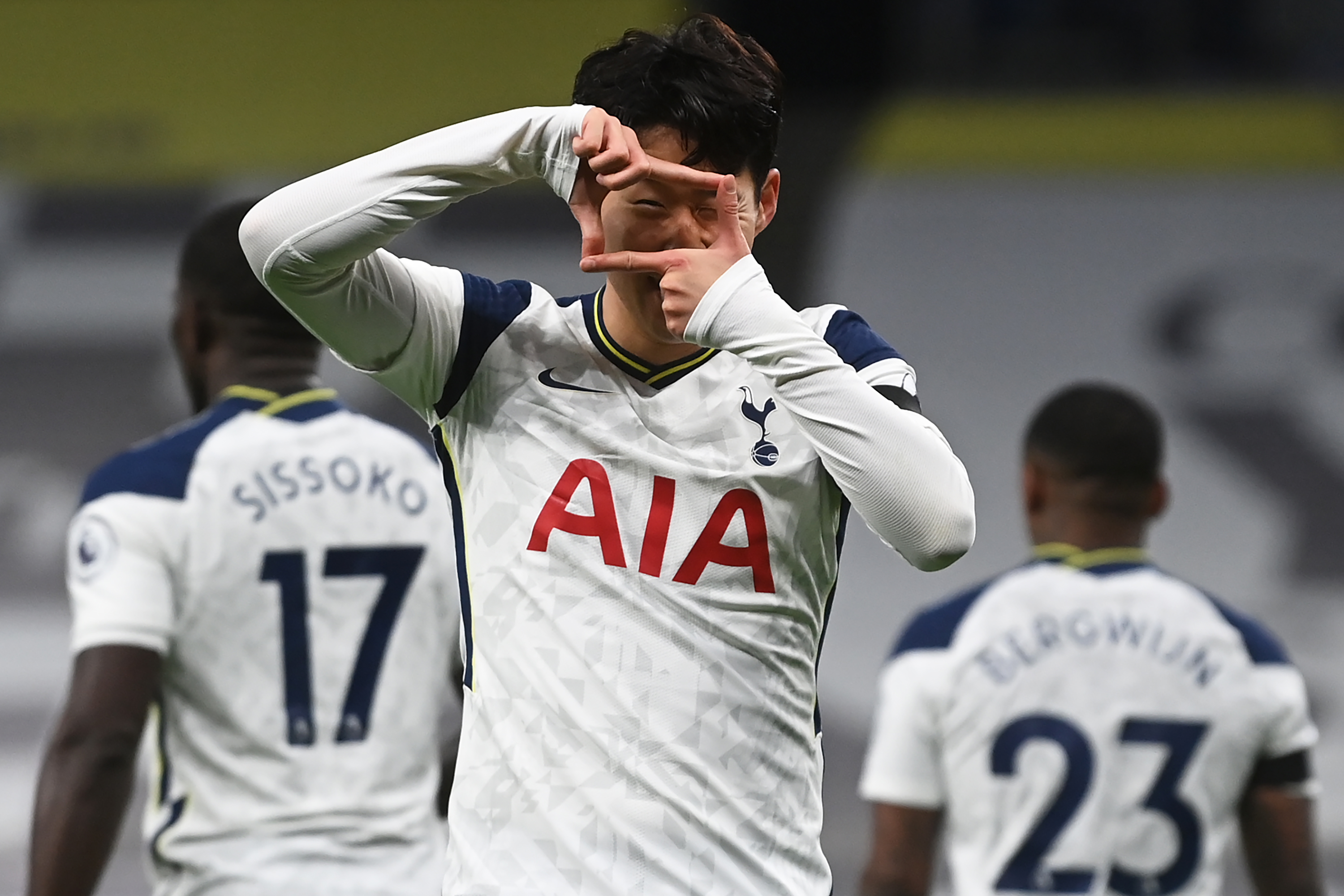 Son Heung-min mencetak gol pembuka bagi Tottenham saat mengalahkan Man City 2-0 di pekan ke-9 Premier League 2020/2021. (Foto: Twitter/@SpursOfficial) 