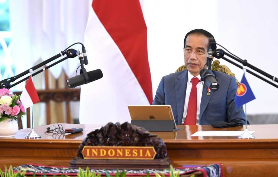 Presiden Jokowi mengikuti rangkaian KTT G20 secara virtual di Istana Bogor. (Foto: Setpres)