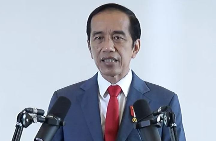 Presiden Jokowi memimpin rapat terbatas bersama komite, satgas, dan gubernur secara virtual di Jakarta. (Foto: Setpres)