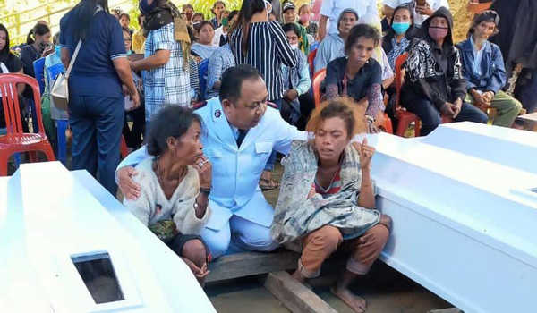 Suasana duka jelang pemakaman korban pembunuhan di Desa Lemban Tongoa, Palolo, Kabupaten Sigi, Sulteng, Sabtu, 28 November 2020. (Foto: istimewa)