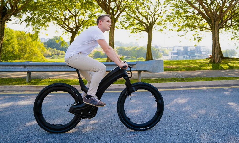 Reevo E-Bike dengan desain  futuristik dan roda hubless. (Foto: Istimewa)