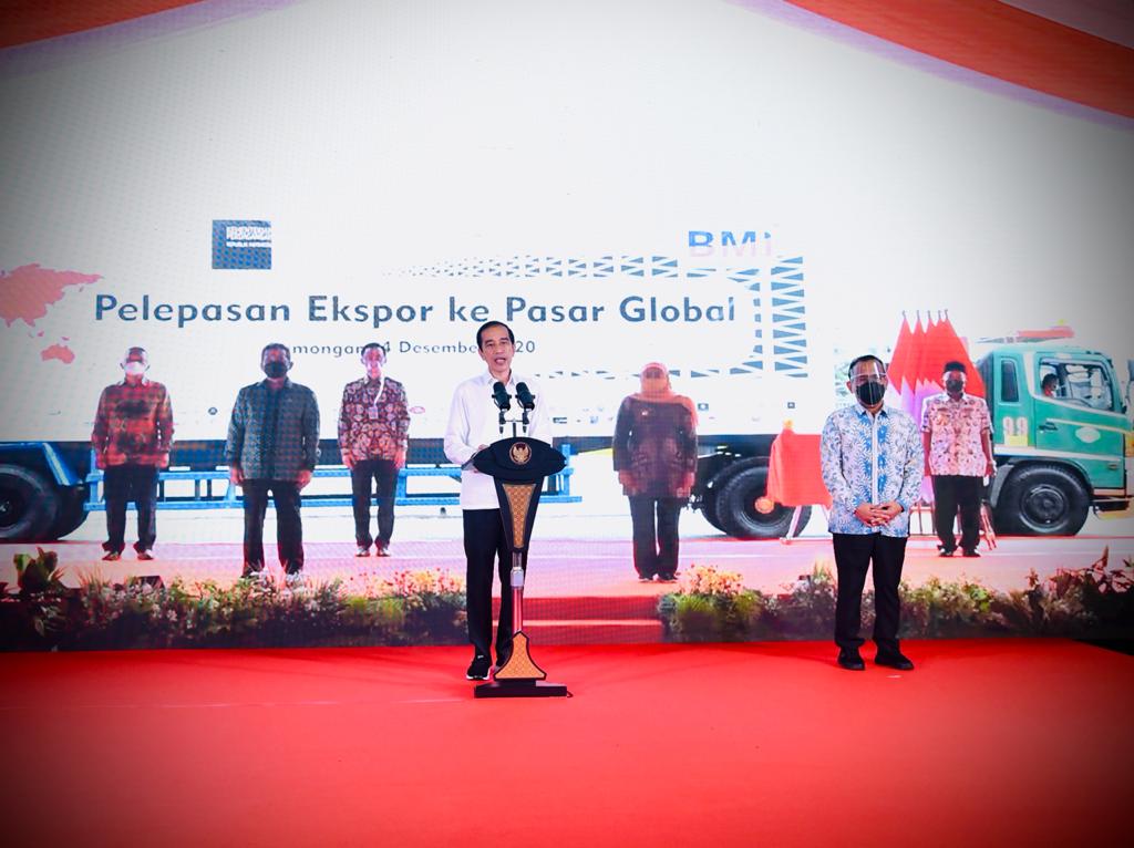Presiden Joko Widodo pada upacara pelepasan ekspor ke pasar global dengan total nilai 1,64 miliar dolar AS atau setara Rp23,75 triliun. (Foto: Setpres)