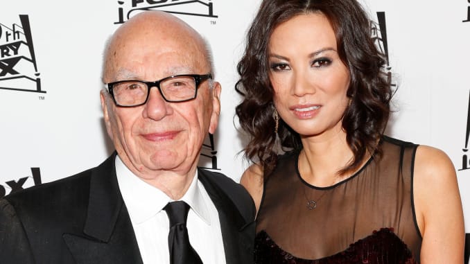 Pimpinan Fox Rupert Murdoch, bersama isterinya Wendi Murdoch. (Foto: daily-mail)
