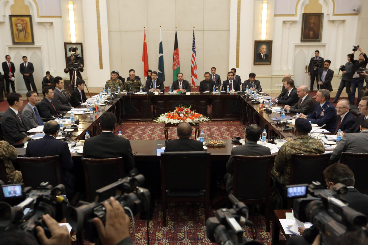 Fotum perundingan untuk mencapai kesepakatan damai dalam konflik di Afghanistan. (Foto: afp)