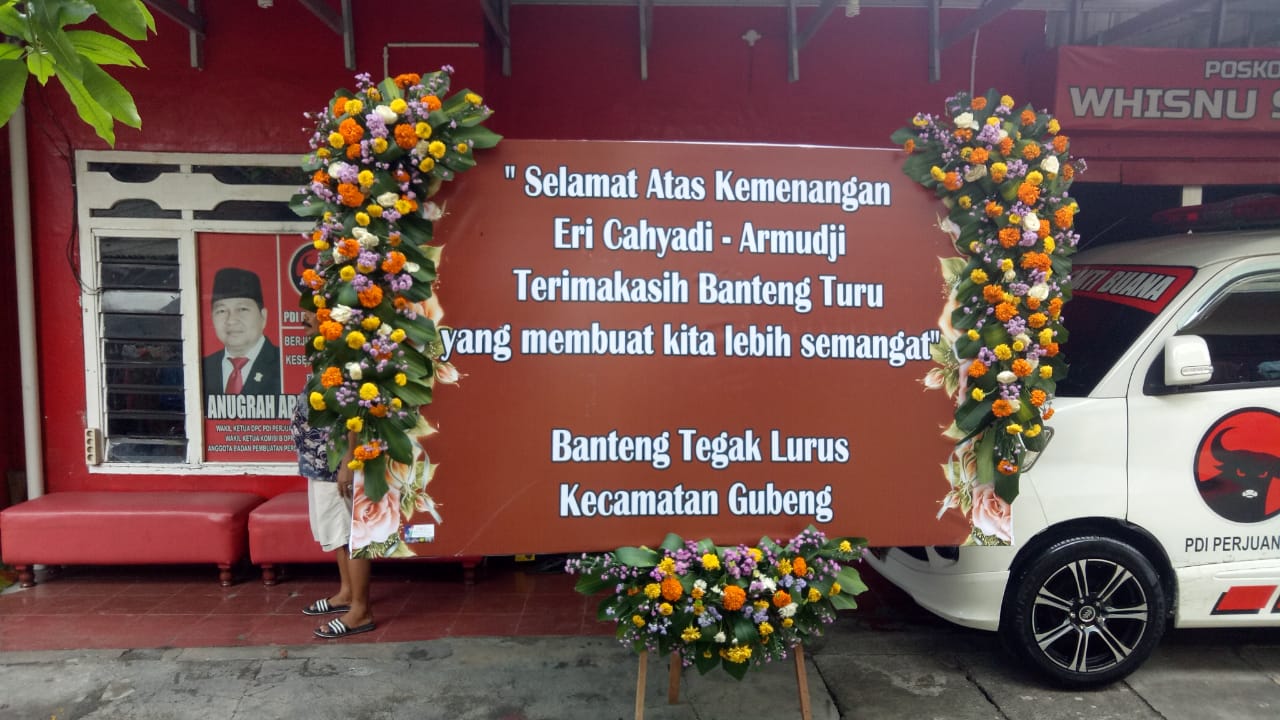 Karangan bunga yang dikirimkan Banteng Lurus ke posko Anugerah Ariyadi. (Foto: Istimewa)