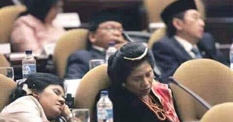 Anggota DPR RI tertidur di Senayan, Jakarta. Sekadar ilustrasi. (Foto: istimewa)