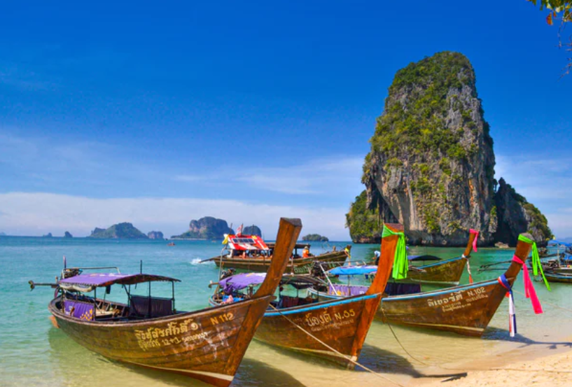 Thailand buka wisata untuk turis asing menjelang akhir tahun. (ilustrasi/unsplash.com)
