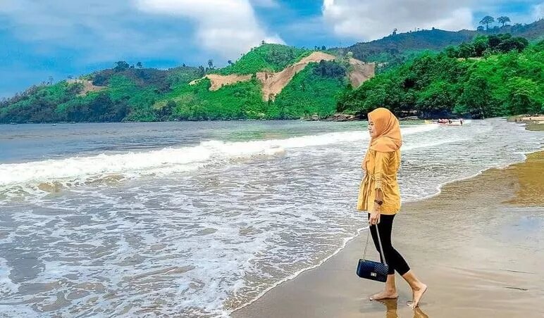 Pantai Gemah Tulungagung. (Foto: Instagram @wisatajatim.id)