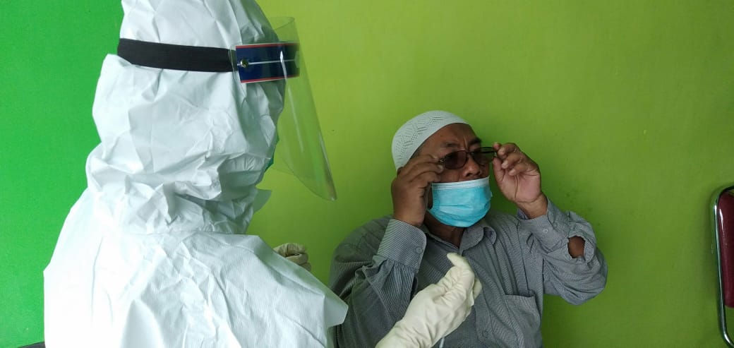 Sejumlah kiai dan ulama di Kota Probolinggo menjalani rapid test antigen Covid-19. (Foto: Ikhsan Mahmudi/Ngopibareng.id)