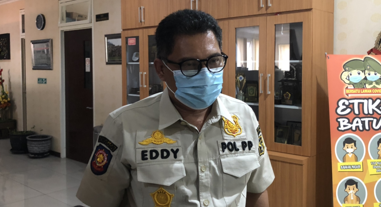 Kepala Satpol PP Kota Surabaya, Eddy Christijanto saat ditemui di kantornya, Rabu 23 Desember 2020. (Foto: Andhi Dwi/Ngopibareng.id)