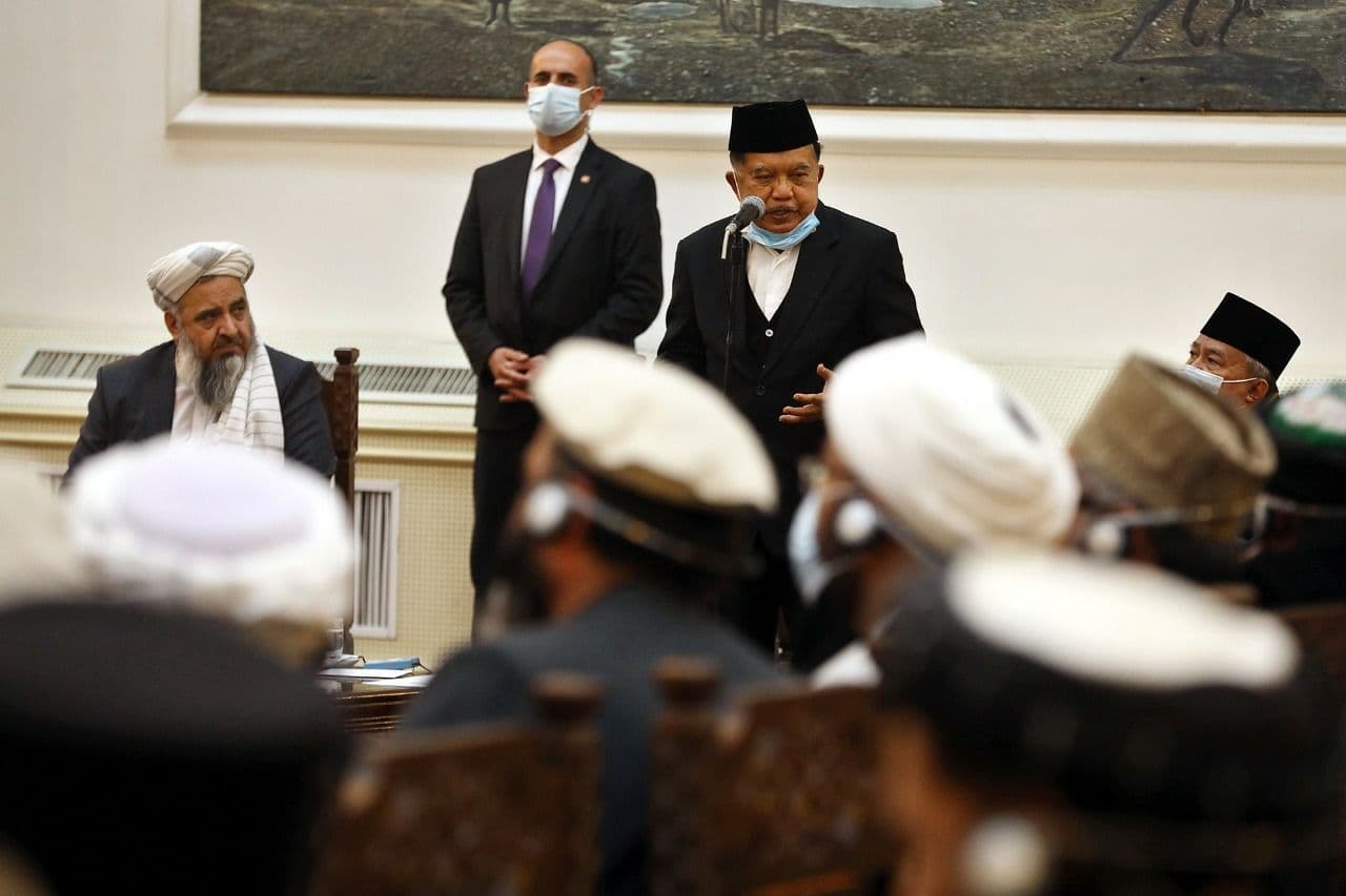 Jusuf Kalla mengundang pelajar Afghanistan untuk menuntut ilmu tentang Islam yang damai di Indonesia. (Istimewa)