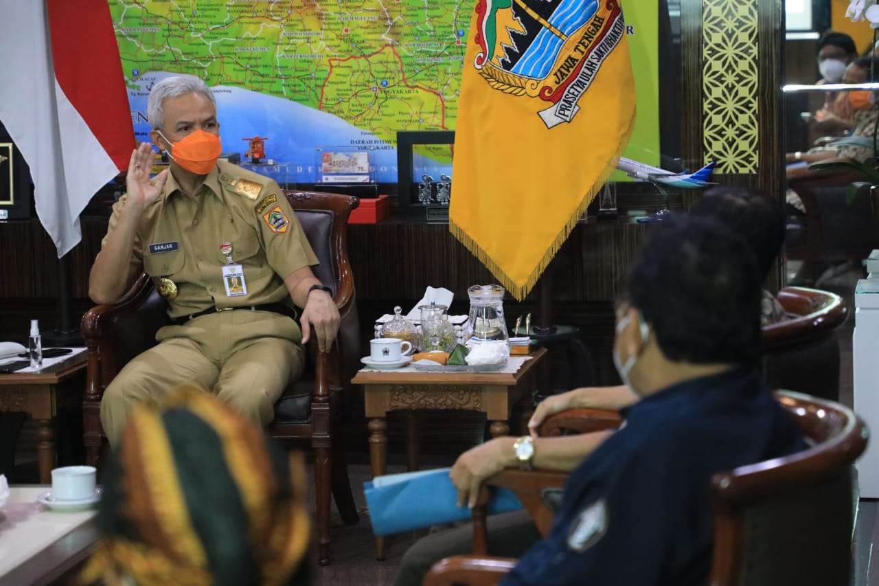 Gubernur Jawa Tengah saat memimpin rapat koordinasi penanganan Covid-19. (Foto: Dok Prov Jateng) 