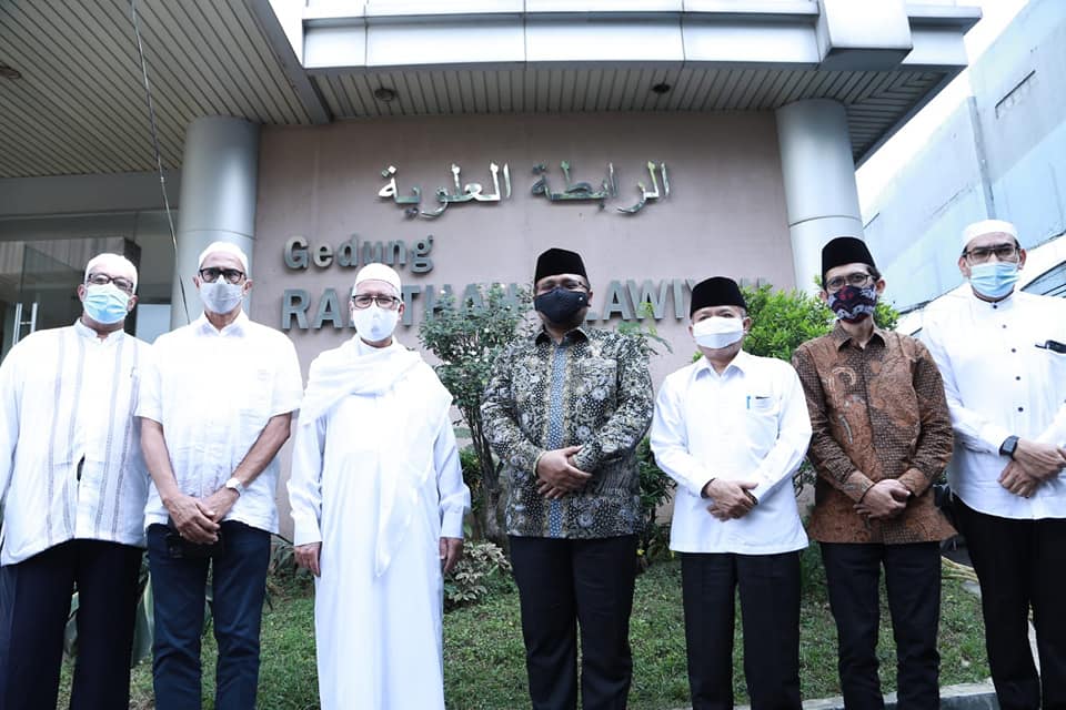 Menteri Agama Yaqut Cholil Qoumas saat berkunjung ke Rabithah Alawiyah di Jakarta. (Foto: Istimewa)
