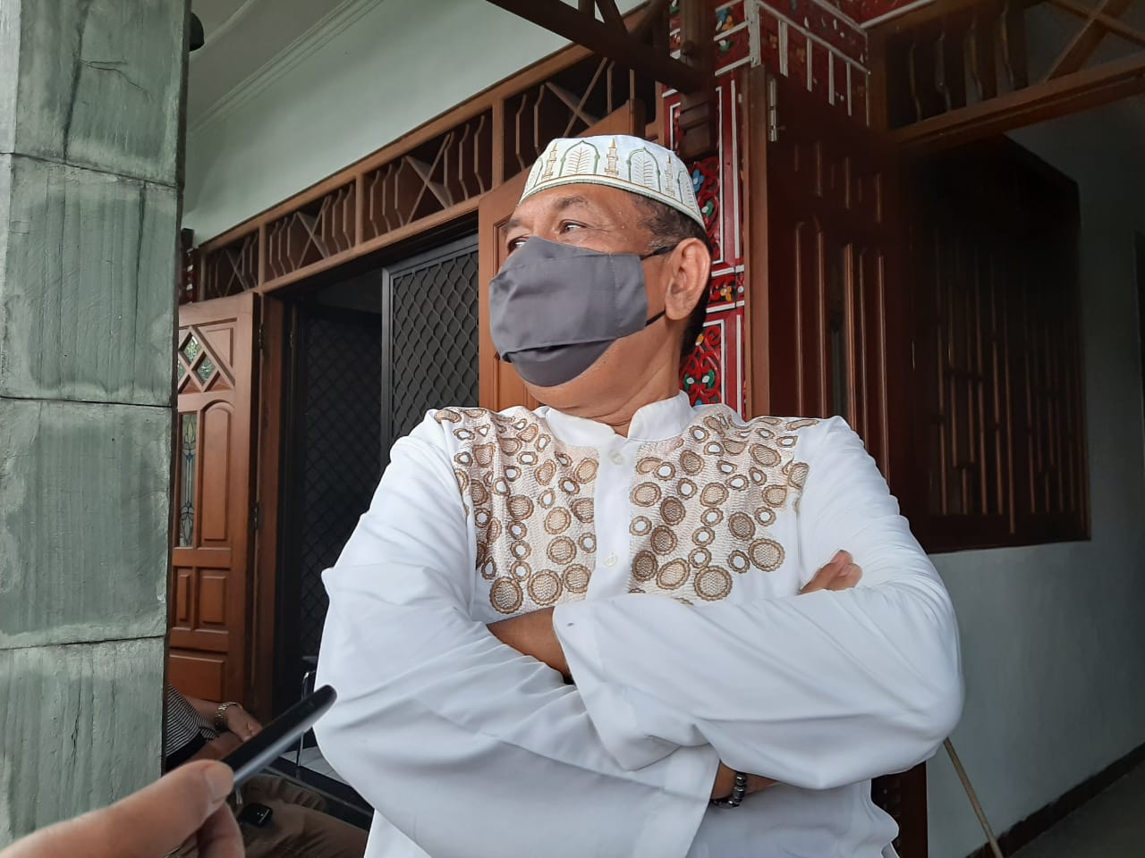 Ayah Fadly Satrianto, Sumarzen Marzuki saat ditemui di kediamannya Perak Barat. (Foto: Istimewa)