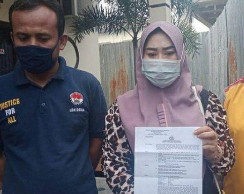 Sumi, seorang ibu warga RT 04/04, Desa Banjarsari, Kecamatan Sayung, Demak, Jawa Tengah, mendekam dipenjara karena dilaporkan anak kandung sendiri. (Foto: Istimewa)