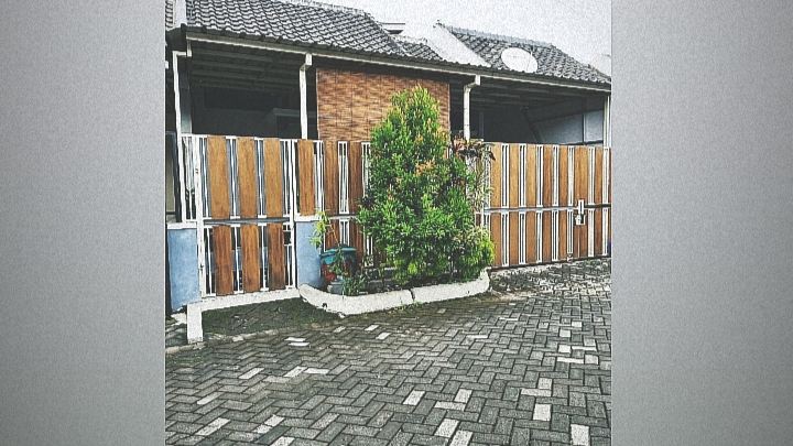 Rumah warga di Kota Malang yang digeledah KPK terkait kasus dugaan gratifikasi eks Walikota Batu, Eddy Rumpoko. (Foto: Lalu Theo/Ngopibareng.id)