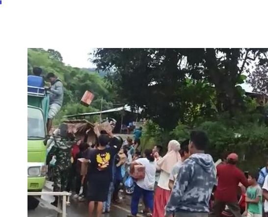Aksi diduga penjarahan bantuan untuk korban gempa Sulawesi Barat (Sulbar). (Foto: Twitter)