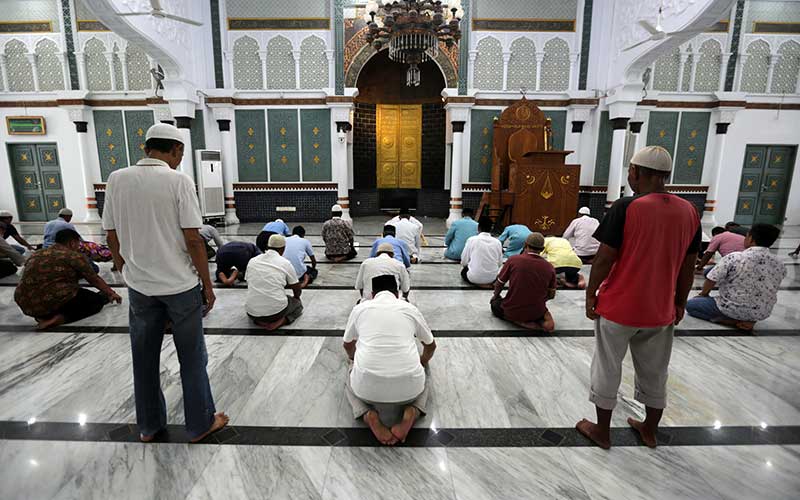Umat Islam berjamaah untuk Salat Wajib di Masjid. (Foto: Istimewa)