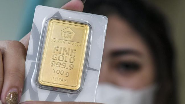 Antam digugat membayar ganti rugi Rp817 miliar oleh konsumennya karena dituding menjanjikan diskon untuk pembelian emas. (Foto: Antara/Galih Pradipta).