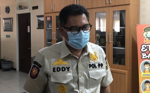 Kepala Satpol PP Kota Surabaya, Eddy Christijanto saat ditemui di kantornya, Rabu 23 Desember 2020. (Foto: Andhi Dwi/Ngopibareng.id)