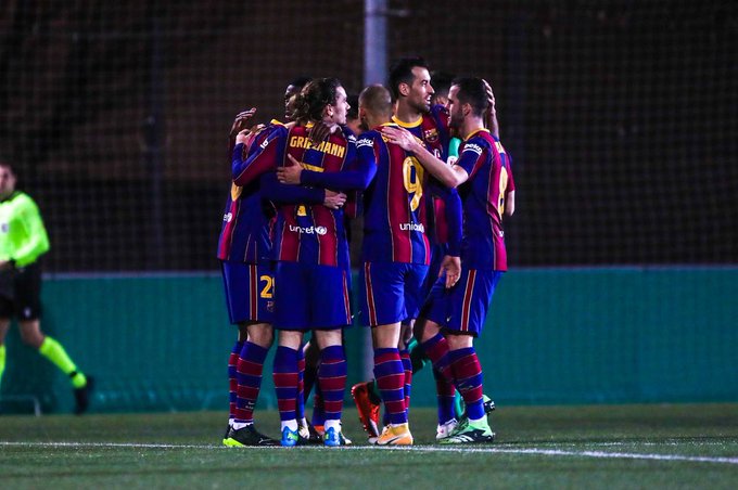 Para pemain Barcelona merayakan gol Ousmane Dembele. (Foto: Twitter/@FCBarcelona)