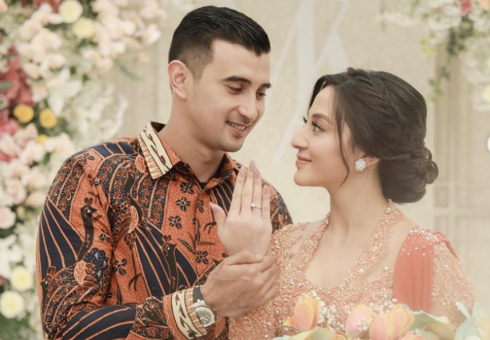 Ali Syakieb bertunangan dengan perempuan berdarah Pakistan kelahiran Bandung, 21 tahun lalu, Margin Wieheerm. (Foto:Instagram)