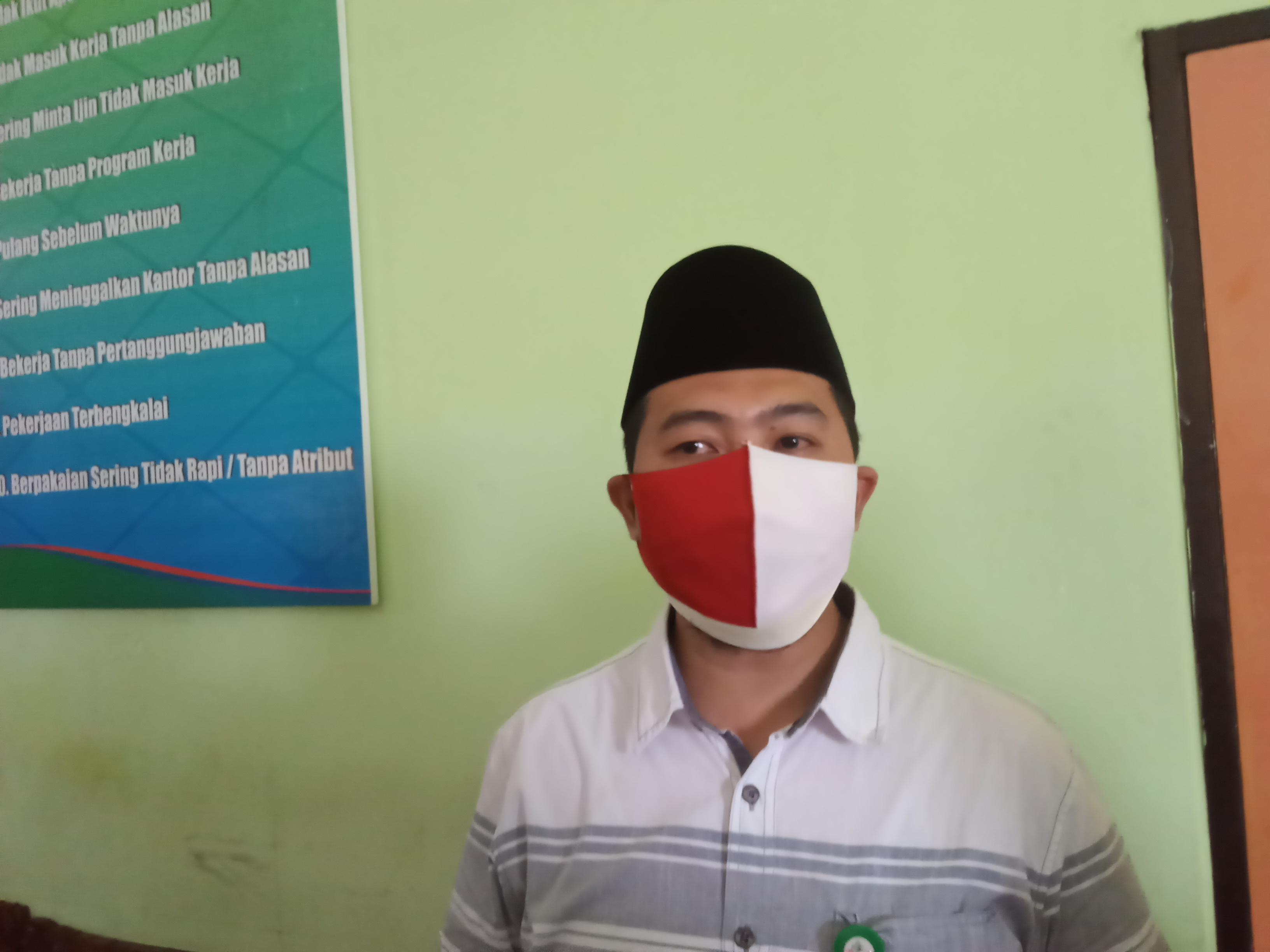 Kassubag Humas RSSA Kota Malang, Donny Iryan, saat memberikan keterangan terkait kondisi ruang isolasi ditemui di lantai empat gedung RSSA Malang, Jawa Timur. (Foto: Istimewa)