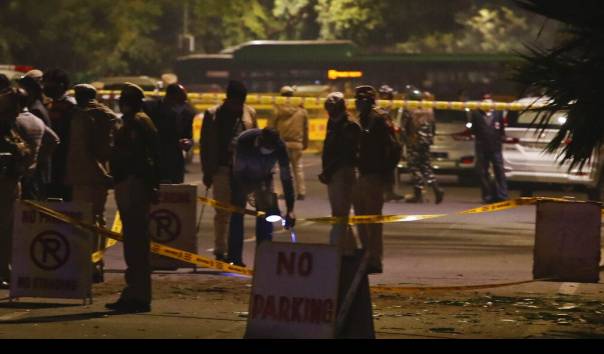 Ledakan terjadi di luar Kedutaan Besar Israel di India dan kelompok Jais Ul-Hind mengaku bertanggung jawab. (Foto: AP Photo)