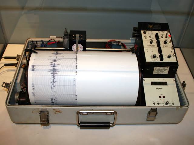 Ilustrasi gambar seismograf atau pengukur gempa bumi (Foto: istimewa)