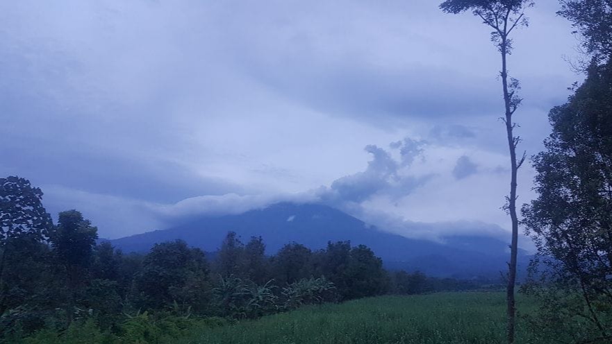 Visual Gunung Raung dari Pos Pengamatan Gunung Api Raung (foto:istimewa)