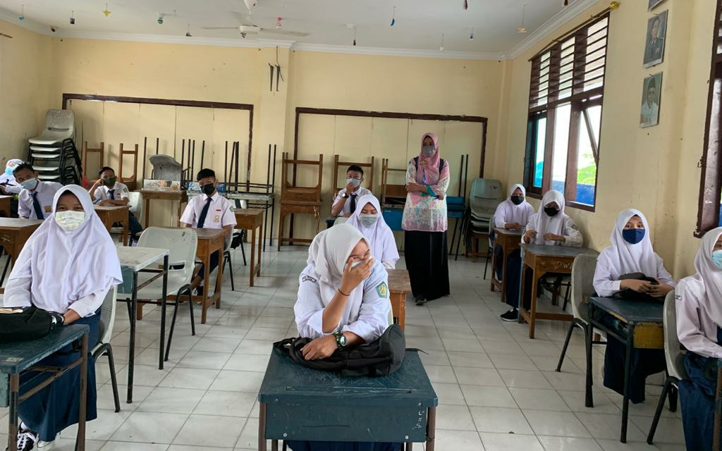 Ilustrasi siswi berjilbab di sekolah. (Foto:  Dokumentasi KPAI)