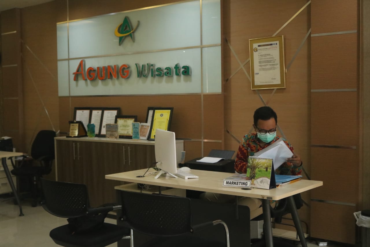 Kantor Biro perjalanan umroh dan haji plus Agung Wisata, Kota Malang (Foto: Lalu Theo/ngopibareng.id)
