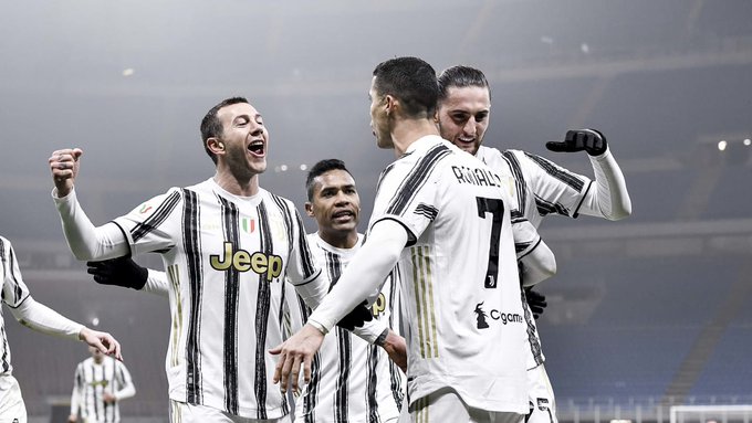 Juventus akan menjamu AS Roma di laga lanjutan Serie A 2020/2021. (Foto: Twitter/@