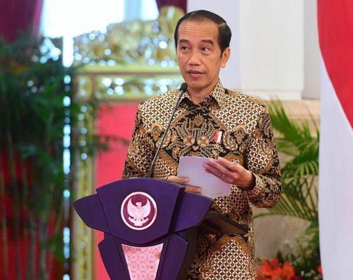Presiden Jokowi mengeluarkan Perpres mengenai sanksi menolak vaksinasi. (Foto: Setpres)