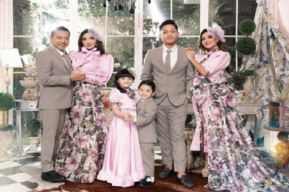 Keluarga musisi Anang Hermansyah dan Ashanty. (Foto: Instagram)