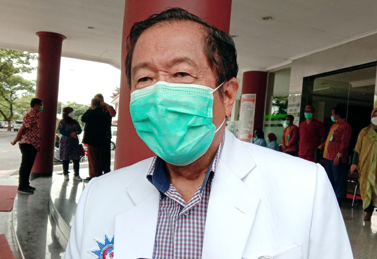 Direktur RS Umum UMM, dr Joni Djunaedi saat ditemui di komplek RS UMM, Malang, Jawa Timur. (Foto: Lalu Theo/Ngopibareng.id)