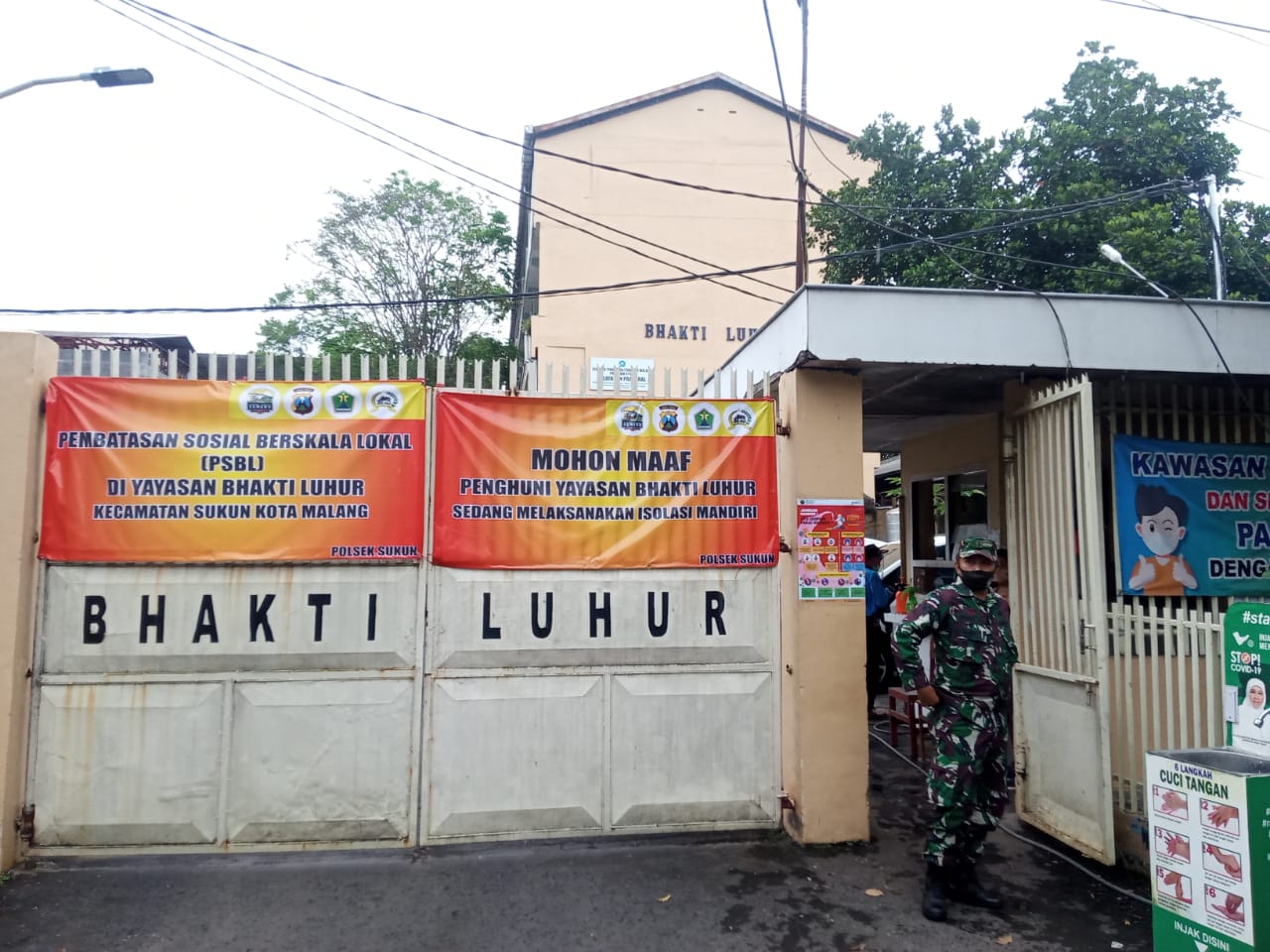 Tampak depan Yayasan Bhakti Luhur di Jalan Terusan Dieng, Kota Malang, Jawa Timur. (Foto: Lalu Theo/Ngopibareng.id)