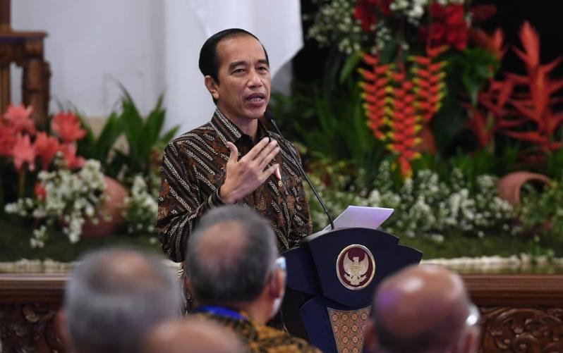 Presiden Joko Widodo dinilai salah memilih kata saat mengajak masyarakat Indonesia mencintai produk lokal. (Foto: Setres)