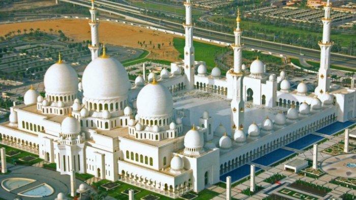 Replika Masjid Agung Sheikh Zayed di Solo. (Foto: hums-kemenag) 