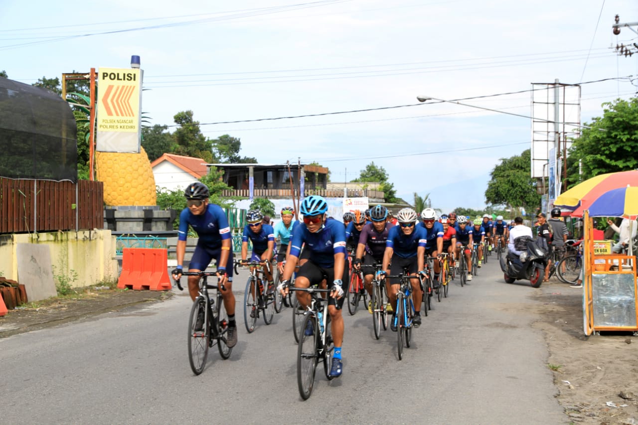 Launching jersey SKCC diikuti  250 cyclist se-Kediri raya. (Foto: Istimewa)