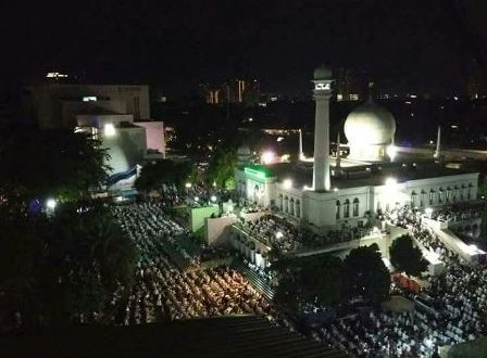 Pelaksanaan salat Subuh di Masjid Al-Azhar Jakarta. (Foto: Istimewa)