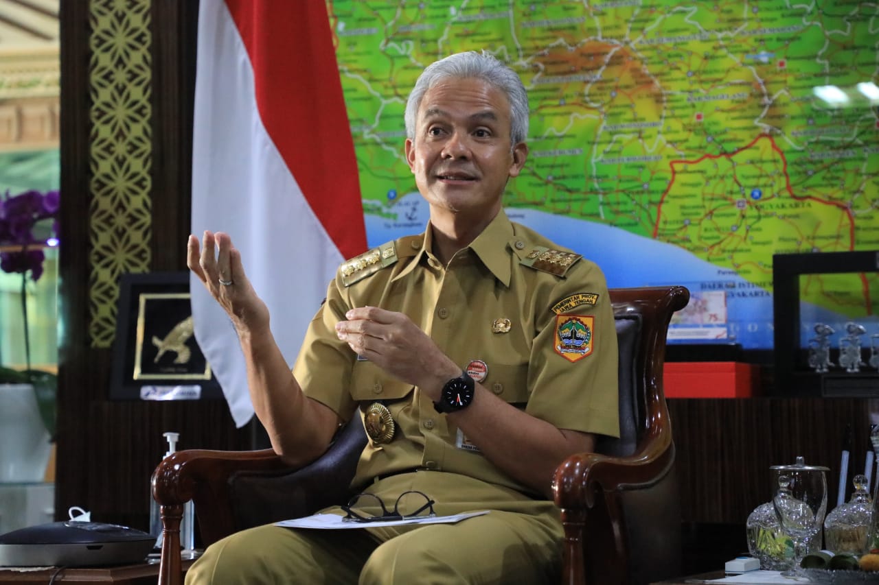 Gubernur Jateng, Ganjar Pranowo usai rapat koordinasi percepatan penanganan Covid-19 di Gedung A Kantor Setda Provinsi Jawa Tengah, Senin, 15 Maret 2021. (Foto: Dok Prov Jateng)