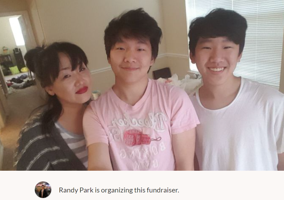 Hyun Jung Grant, korban penembakan di panti pijat di Amerika Serikat (kanan), berfoto bersama dua anaknya. (Foto: Tangkapan layar via Go Fund Me)